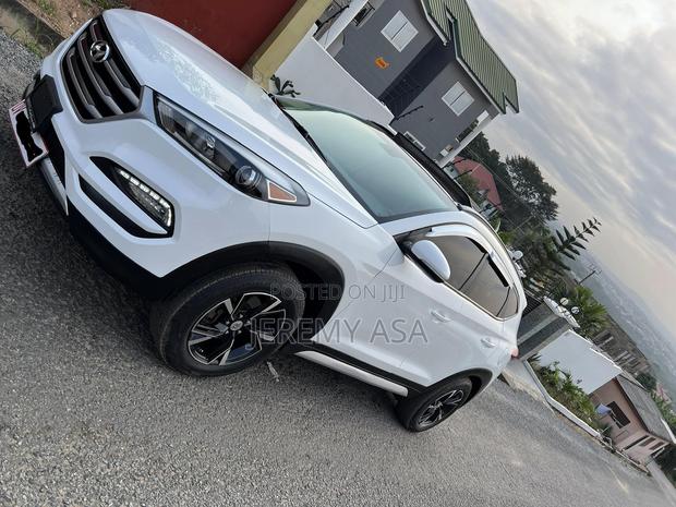 Hyundai Tucson SE AWD 2017 White