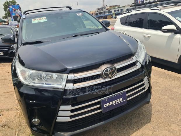 Toyota Highlander XLE 4x4 V6 (3.5L 6cyl 8A) 2017 Black