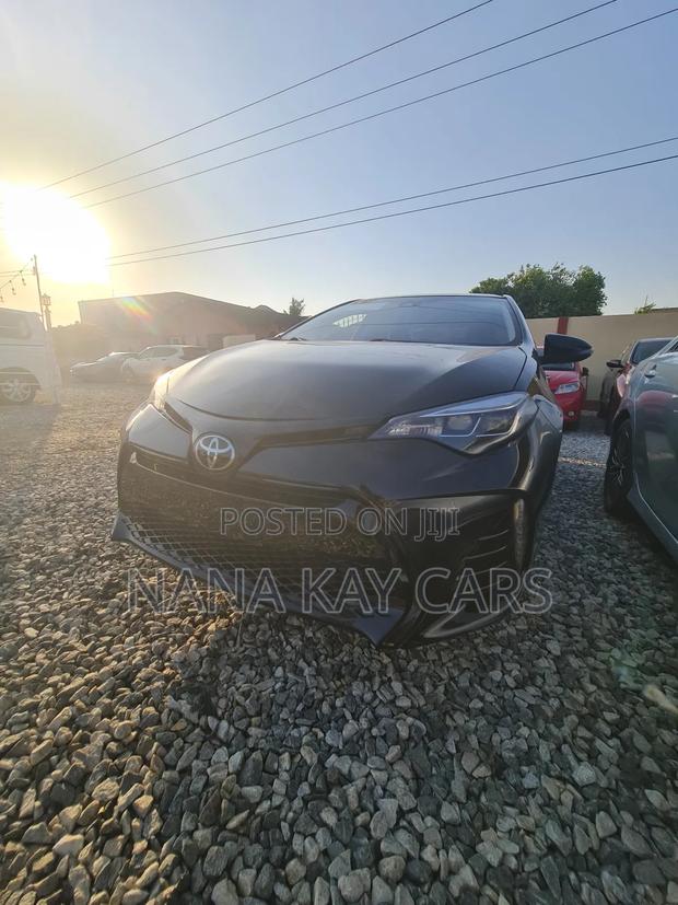 Toyota Corolla SE (1.8L 4cyl 2A) 2019 Black