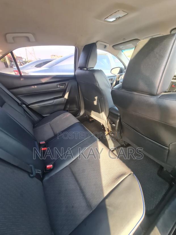 Toyota Corolla SE (1.8L 4cyl 2A) 2019 Black
