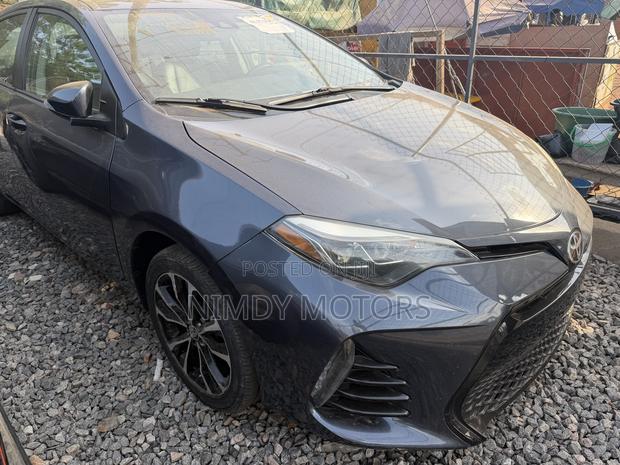 Toyota Corolla SE 4dr Sedan (1.8L 4cyl CVT) 2017 Gray
