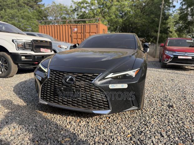 Lexus IS 300 AWD 2023 Black