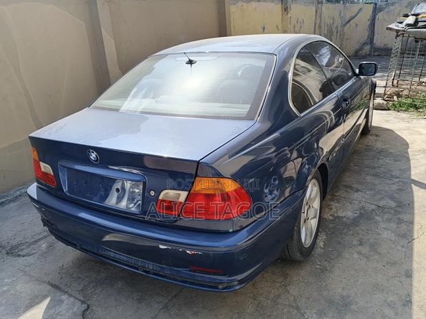 BMW 328i 2004 Blue