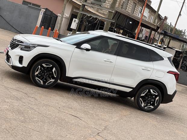 Kia Seltos 2026 White