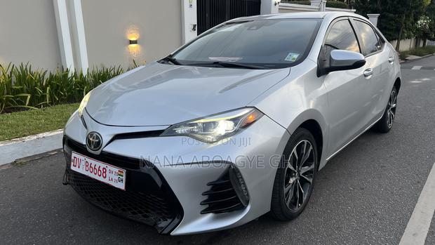 Toyota Corolla 2017 Silver