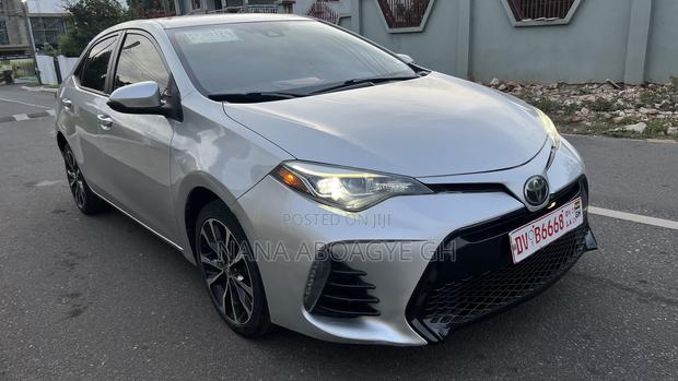 Toyota Corolla 2017 Silver