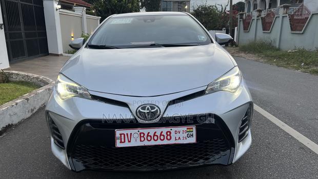 Toyota Corolla 2017 Silver