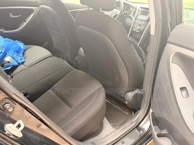 Hyundai Elantra 2017 Black