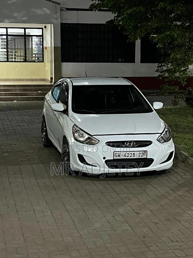 Hyundai Accent GLS 4dr Sedan (1.6L 4cyl 6A) 2015 White