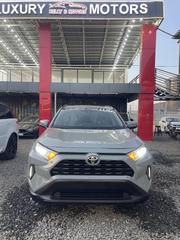 Toyota RAV4 XLE Premium 2021 Green for sale