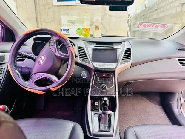Hyundai Avante 2014 White