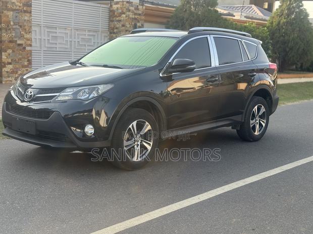 Toyota RAV4 Limited AWD (2.5L 4cyl 6A) 2016 Black