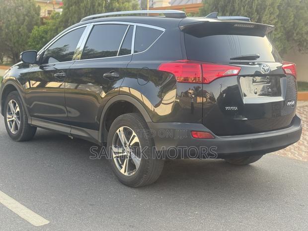 Toyota RAV4 Limited AWD (2.5L 4cyl 6A) 2016 Black