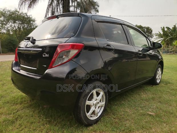 Toyota Vitz 1.3 AWD 5dr 2013 Black