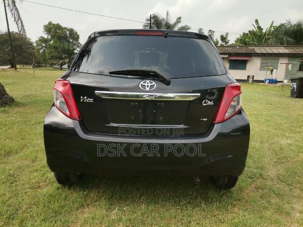 Toyota Vitz 1.3 AWD 5dr 2013 Black