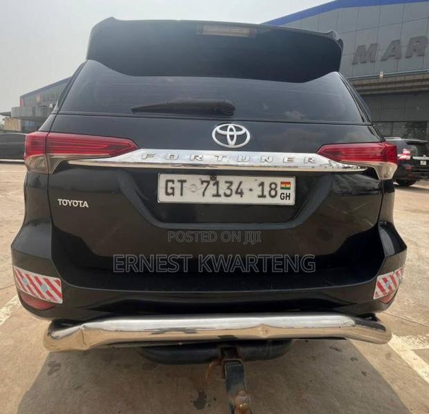 Toyota Fortuner 2018 Black
