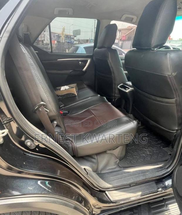 Toyota Fortuner 2018 Black