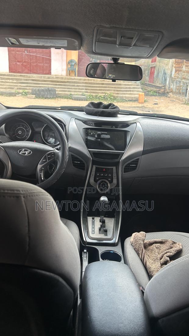 Hyundai Elantra SE 4dr Sedan (1.8L 4cyl 6M) 2015 Gray