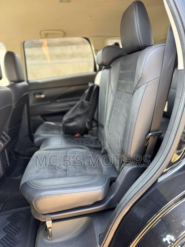 Mitsubishi Outlander 2020 Black