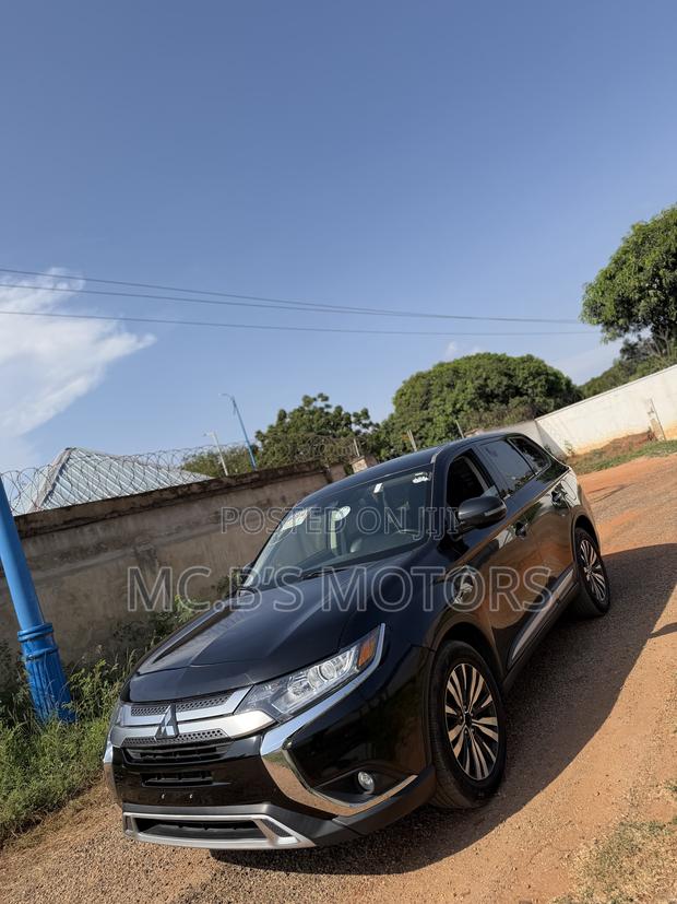 Mitsubishi Outlander 2020 Black