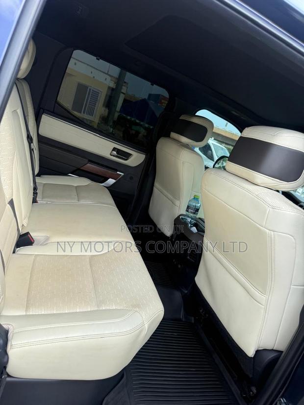 Toyota Tundra 1794 Edition CrewMax 6.5' Bed 2023 Blue