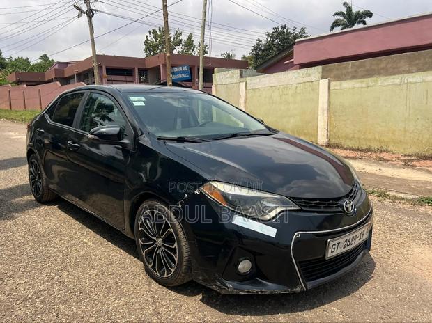 Toyota Corolla LE 4dr Sedan (1.8L 4cyl CVT) 2015 Black