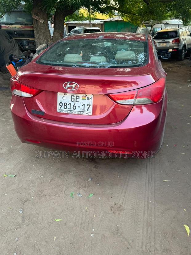 Hyundai Elantra 2010 Red