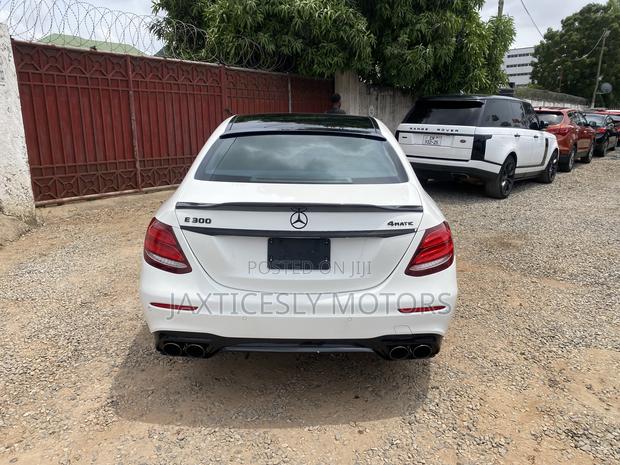 Mercedes-Benz E300 2019 White