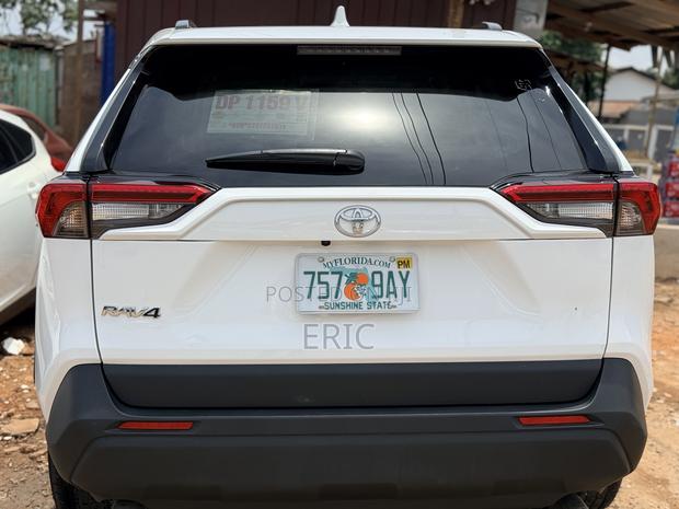 Toyota RAV4 2025 White