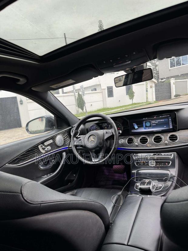Mercedes-Benz E300 Base RWD Sedan (2.0L 4cyl 9A) 2017 Black