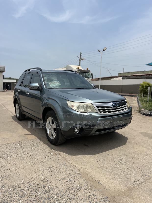 Subaru Forester 2013 Gray