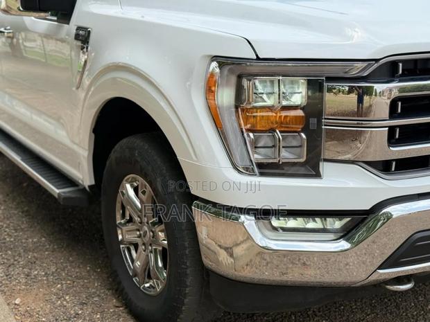 Ford F-150 LARIAT 2023 White