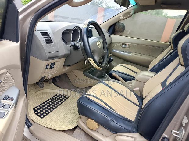 Toyota Fortuner 2.5 D AWD 2011 Gray