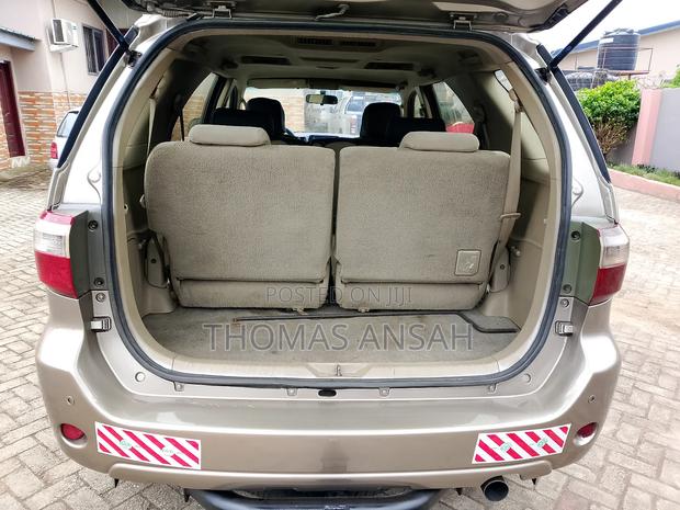 Toyota Fortuner 2.5 D AWD 2011 Gray