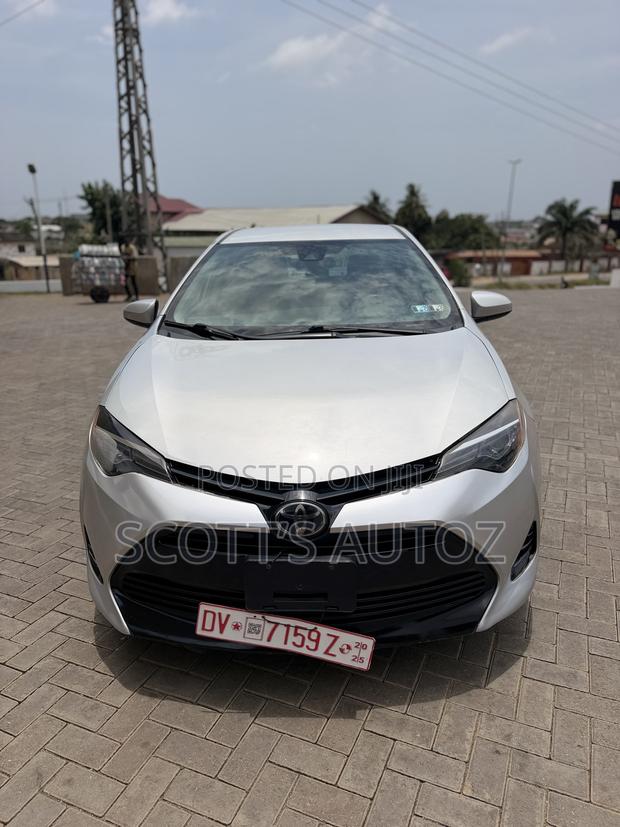 Toyota Corolla 2018 Silver