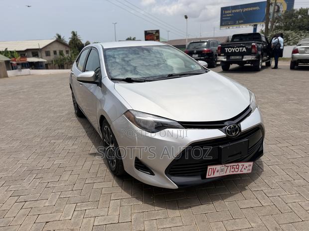 Toyota Corolla 2018 Silver