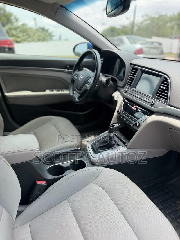 Hyundai Elantra 2017 Blue
