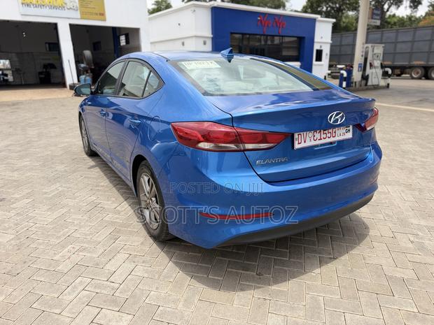Hyundai Elantra 2017 Blue