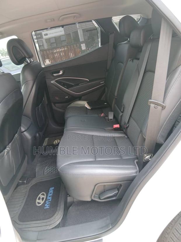 Hyundai Santa Fe 2014 White