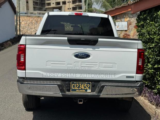 Ford F-150 XLT 2022 White