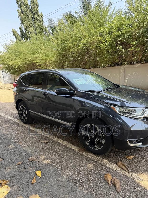 Honda CR-V Touring AWD 2019 Gray