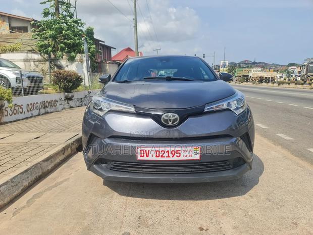 Toyota C-HR LE FWD 2019 Gray