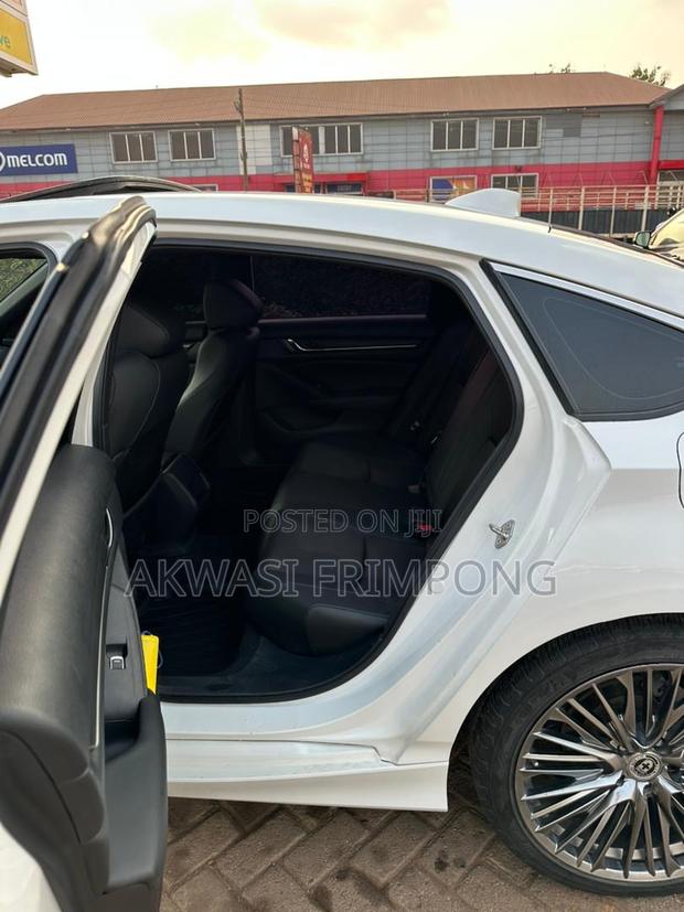 Honda Accord Sport (1.5L 4cyl Turbo CVT) 2019 White