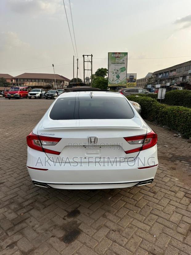 Honda Accord Sport (1.5L 4cyl Turbo CVT) 2019 White