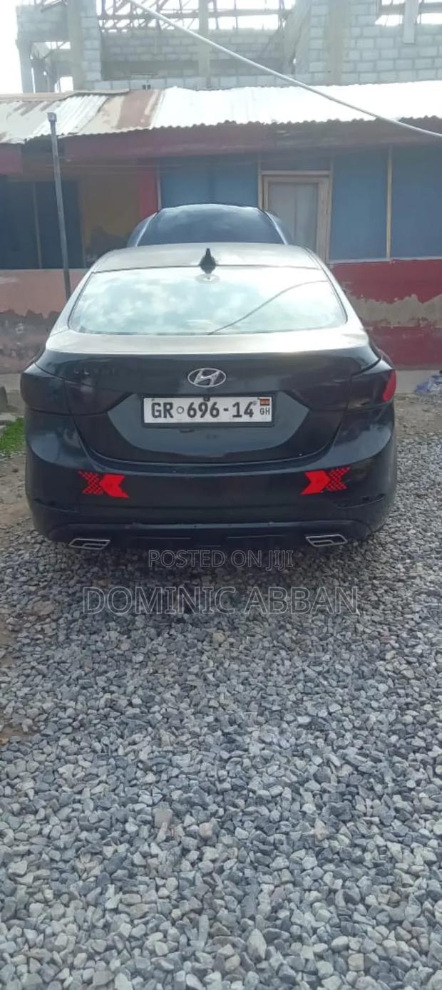 Hyundai Elantra 2012 Black