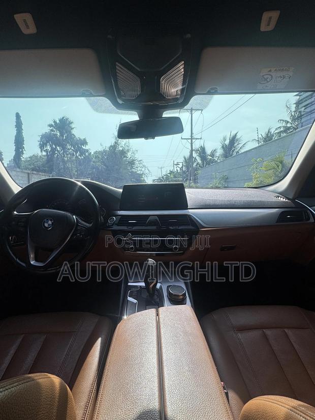 BMW 530i 2020 Black