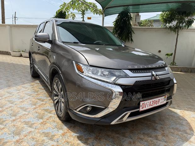 Mitsubishi Outlander SE FWD 2019 Burgundy