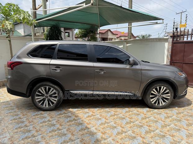 Mitsubishi Outlander SE FWD 2019 Burgundy