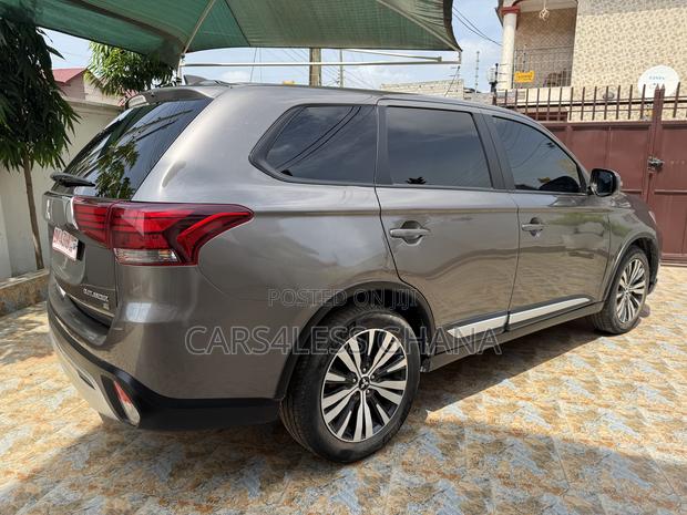 Mitsubishi Outlander SE FWD 2019 Burgundy