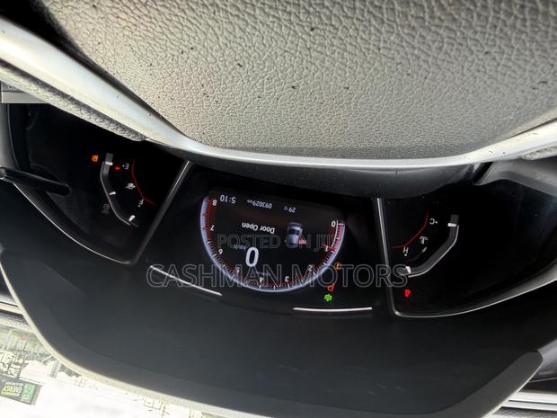 Honda Civic EX-L Sedan 2018 White